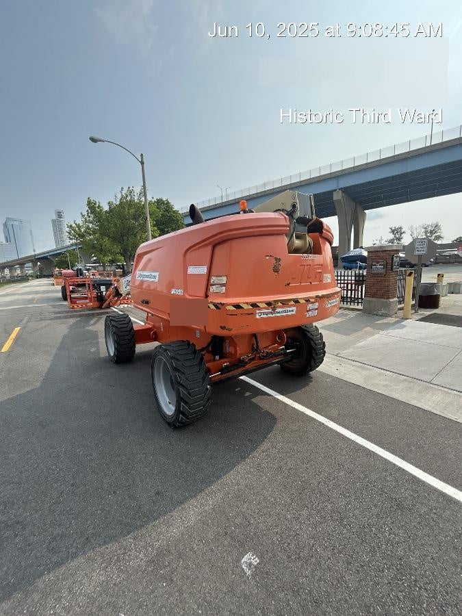 2021 JLG 660SJ