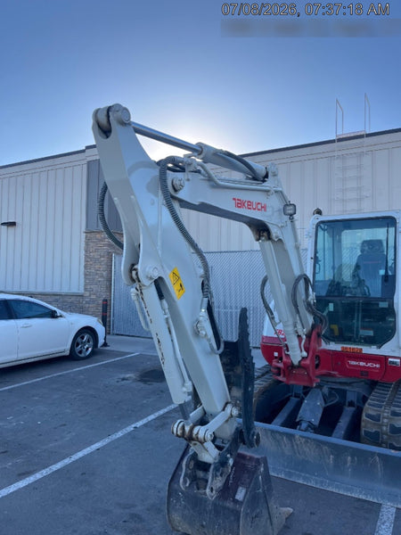 2023 TAKEUCHI TB250-2C