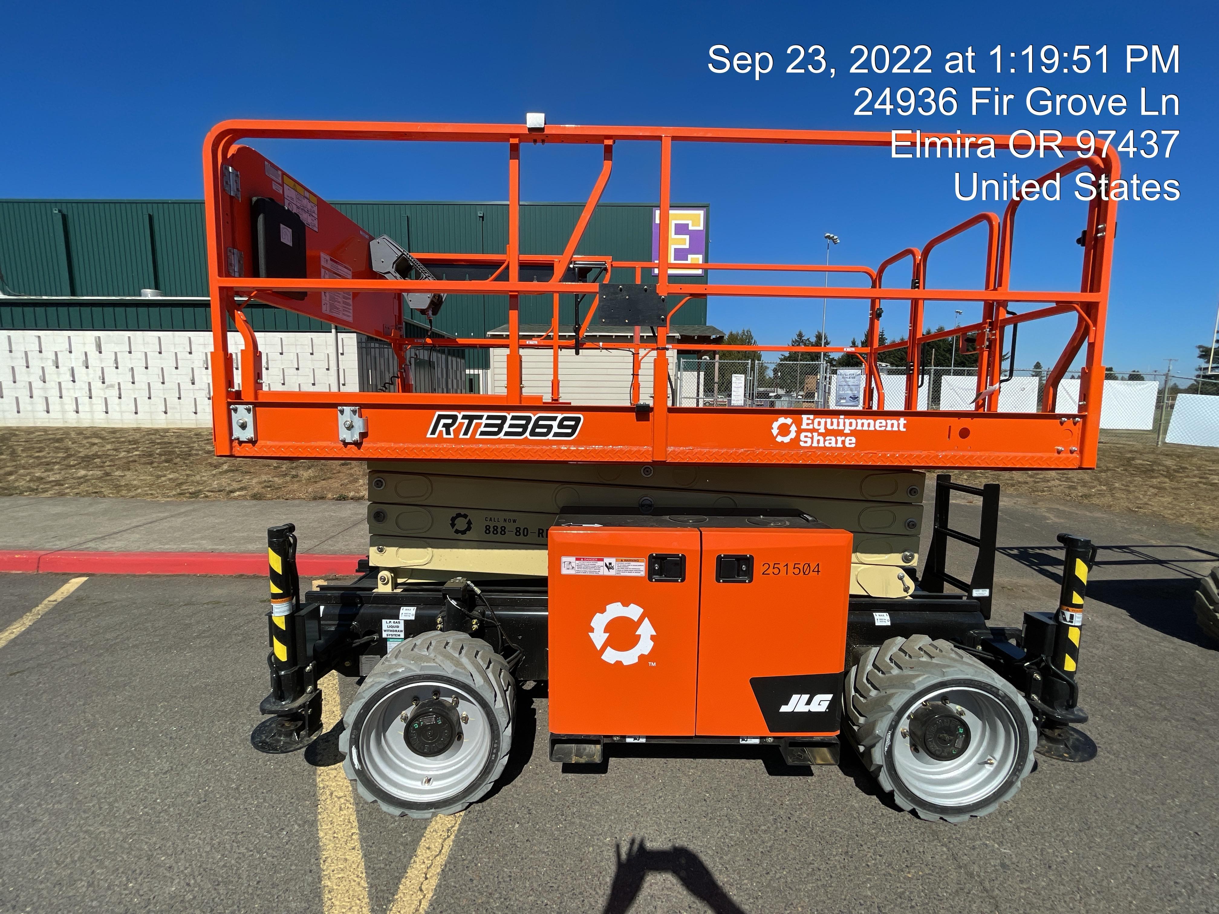 2022 JLG RT3369
