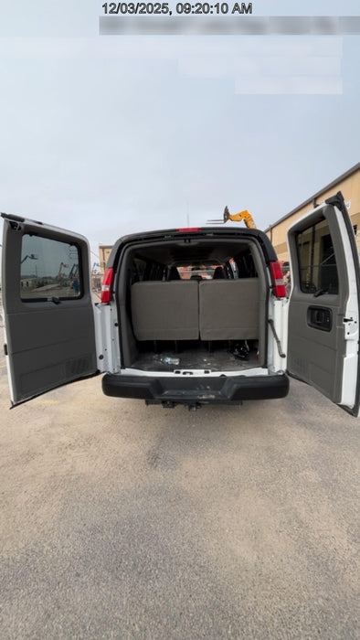 2025 CHEVROLET Express Van - Rental