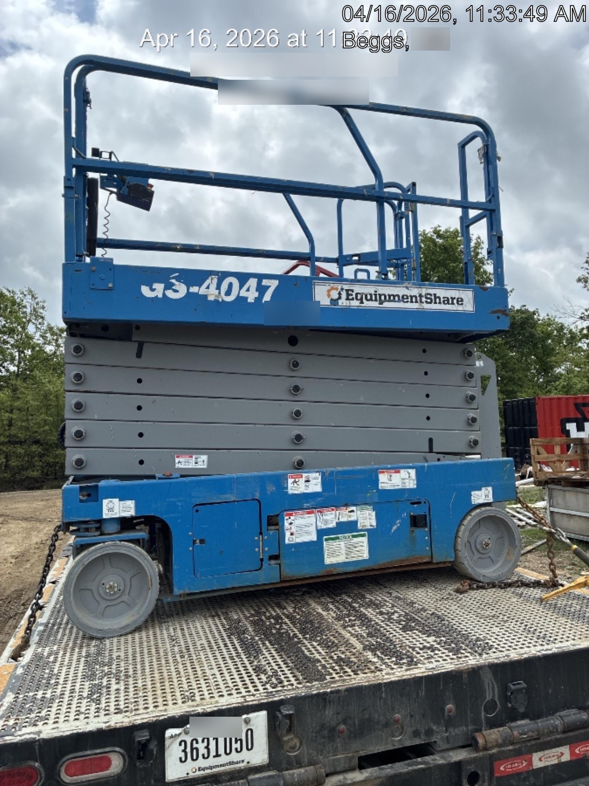 2019 Genie GS-4047 Folding rails with half height swing gate