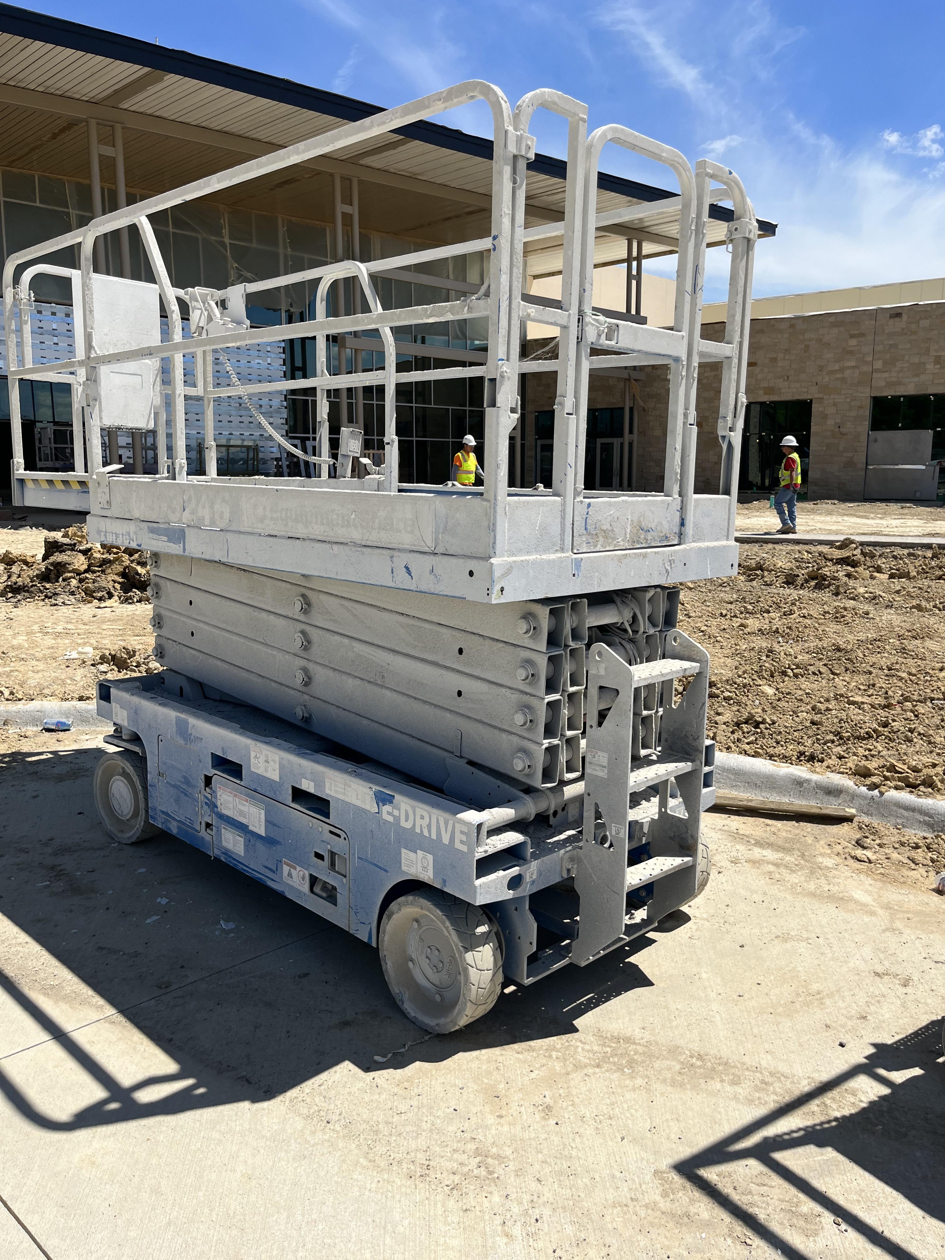 2022 GENIE GS-3246