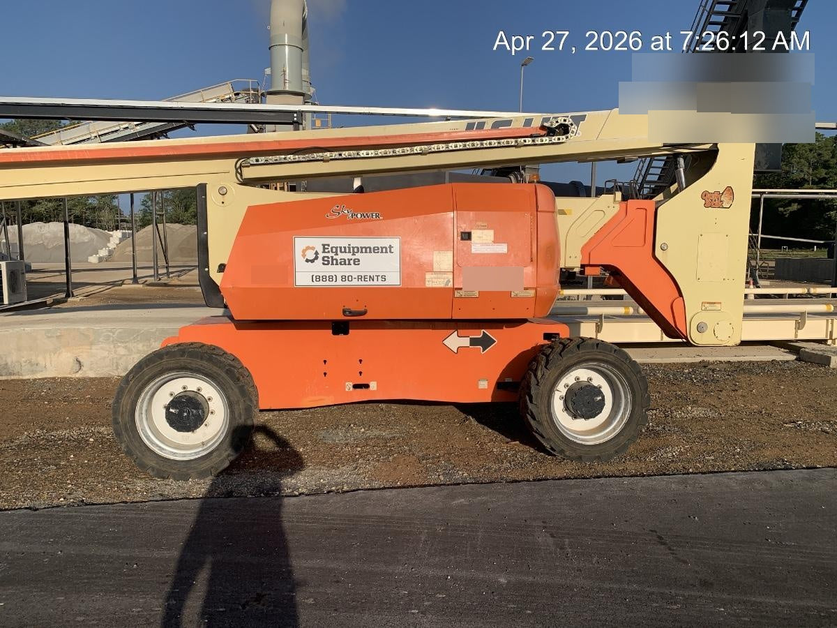 2019 JLG 800AJ