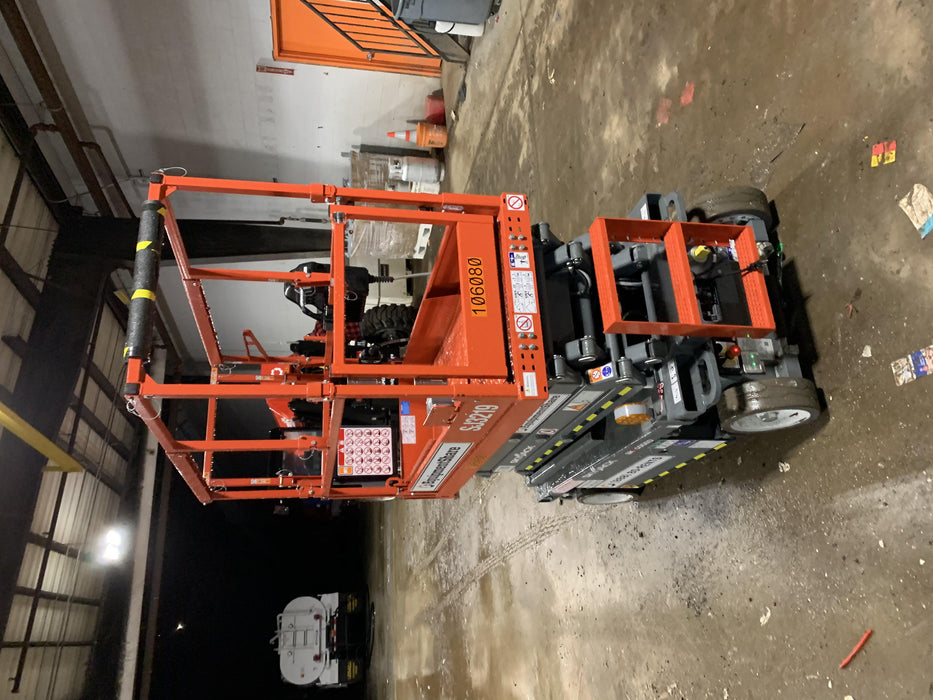 2020 Skyjack SJIII-3219 Solid NM Tires, Half height spring hinged entry gate, Dual Beacons, 800W Inverter