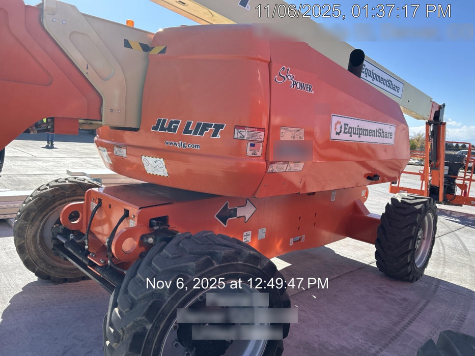 2020 JLG 800AJ