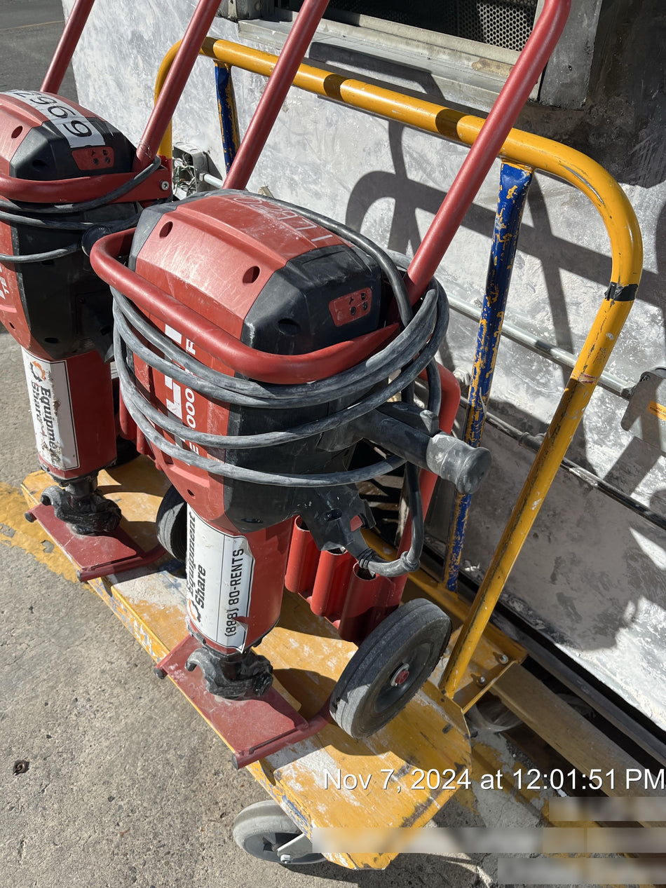2020 HILTI TE 3000-AVR