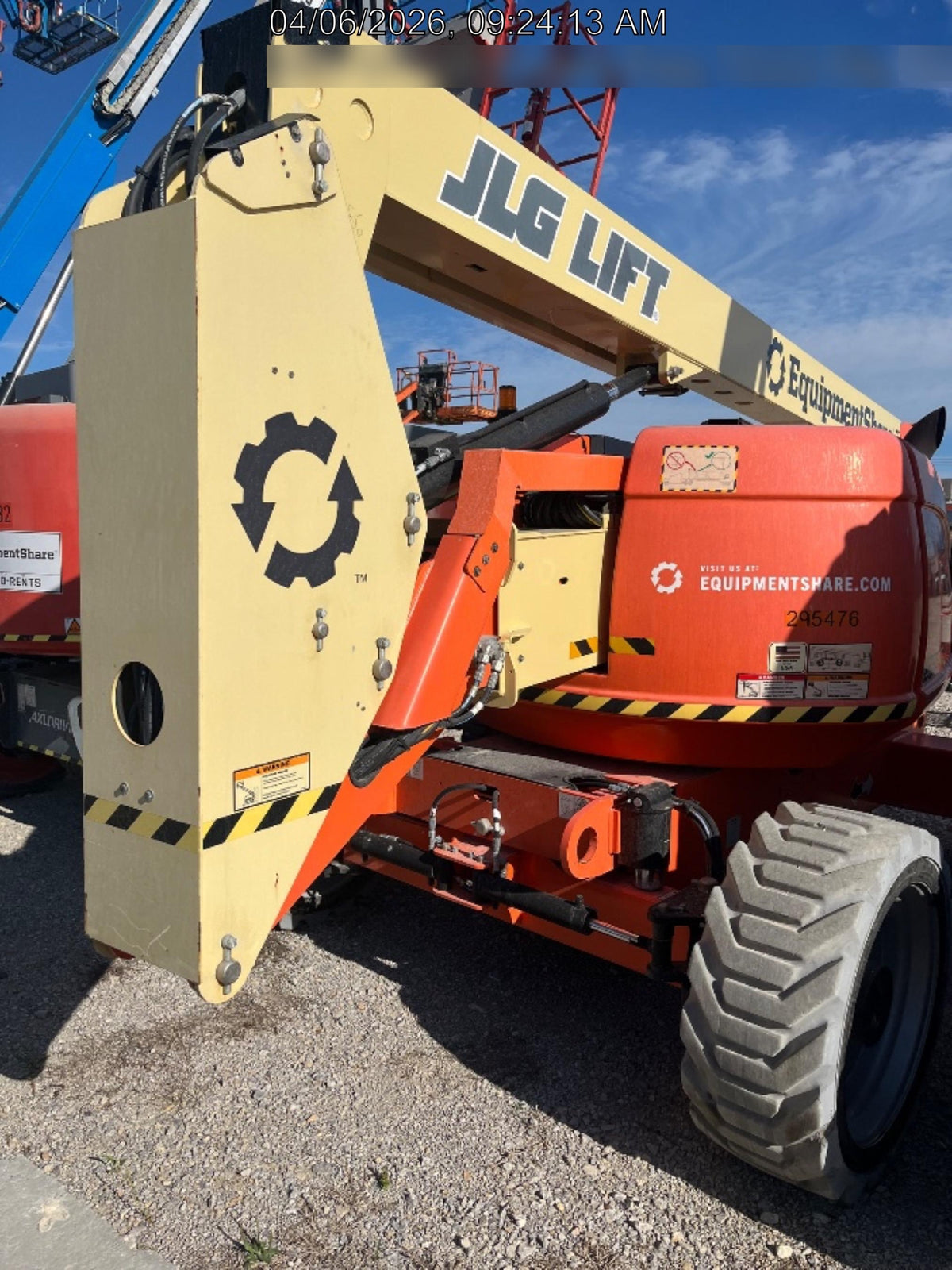 2023 JLG 600AJ
