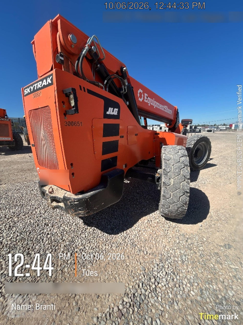 2023 SKYTRAK 8042