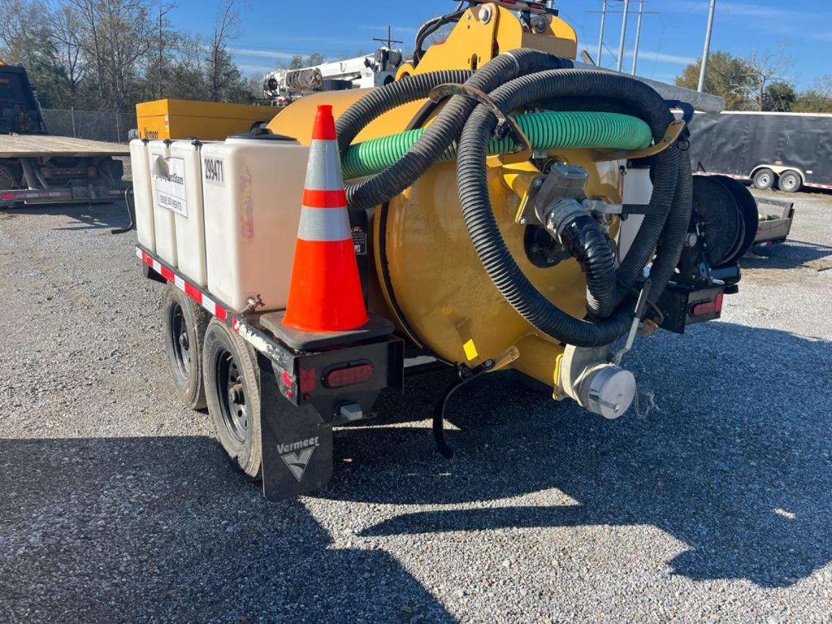 2023 Vac-Tron LP573XDT T4 Koehler Diesel Engine, 500 Gallon Debris Tank, x2 100 Gallon Water Tanks