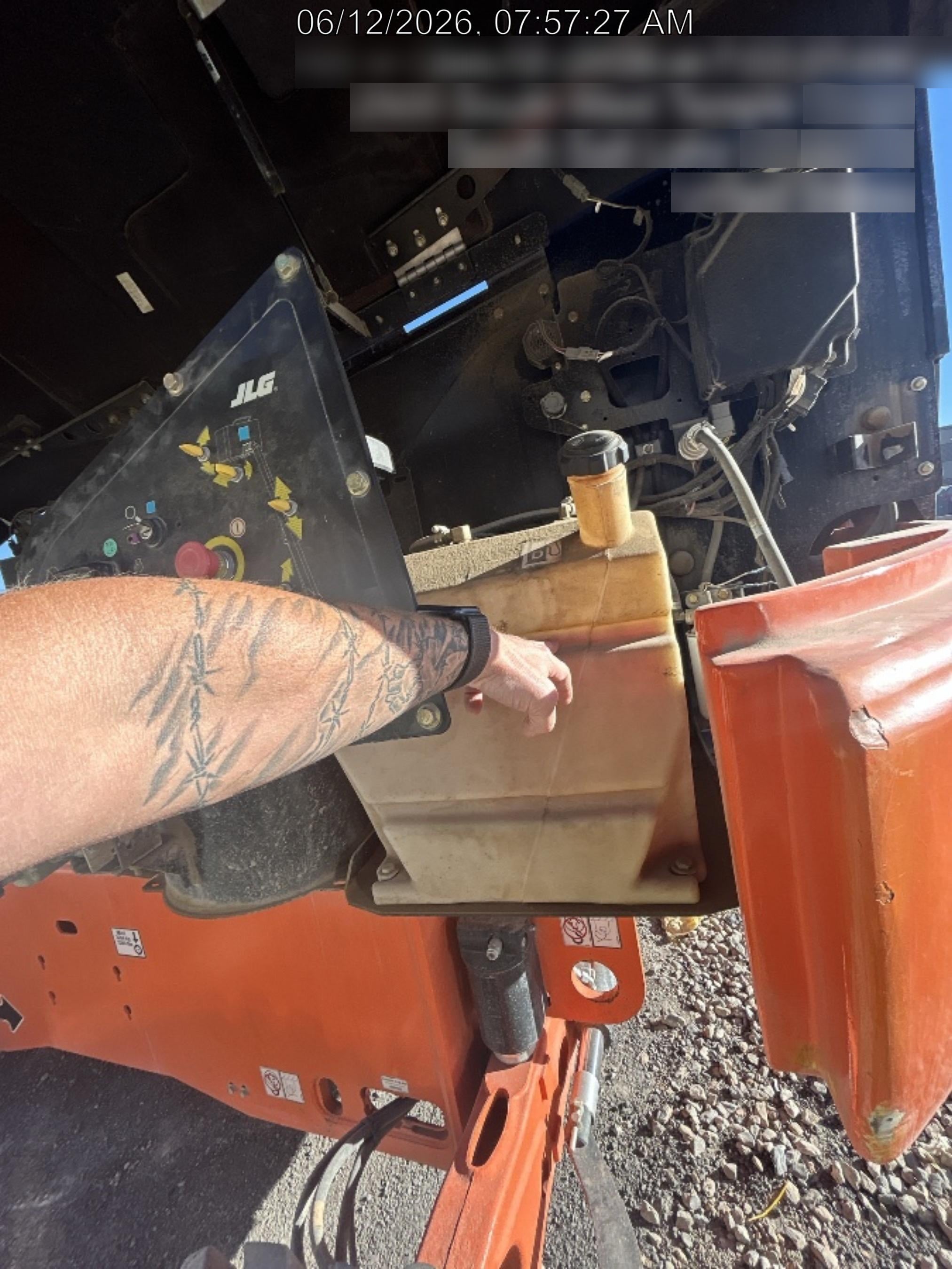 2019 JLG 400S