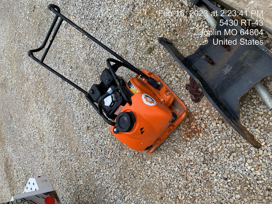 2022 Multiquip MVC88VTHW Plate Compactor, 20", w/Water Tank, Honda GX160