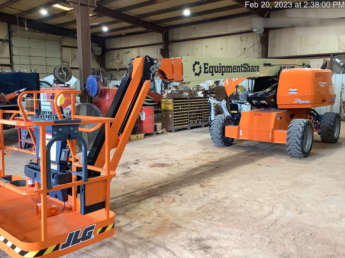 2023 JLG 660SJ