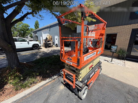 2021 JLG ES1932