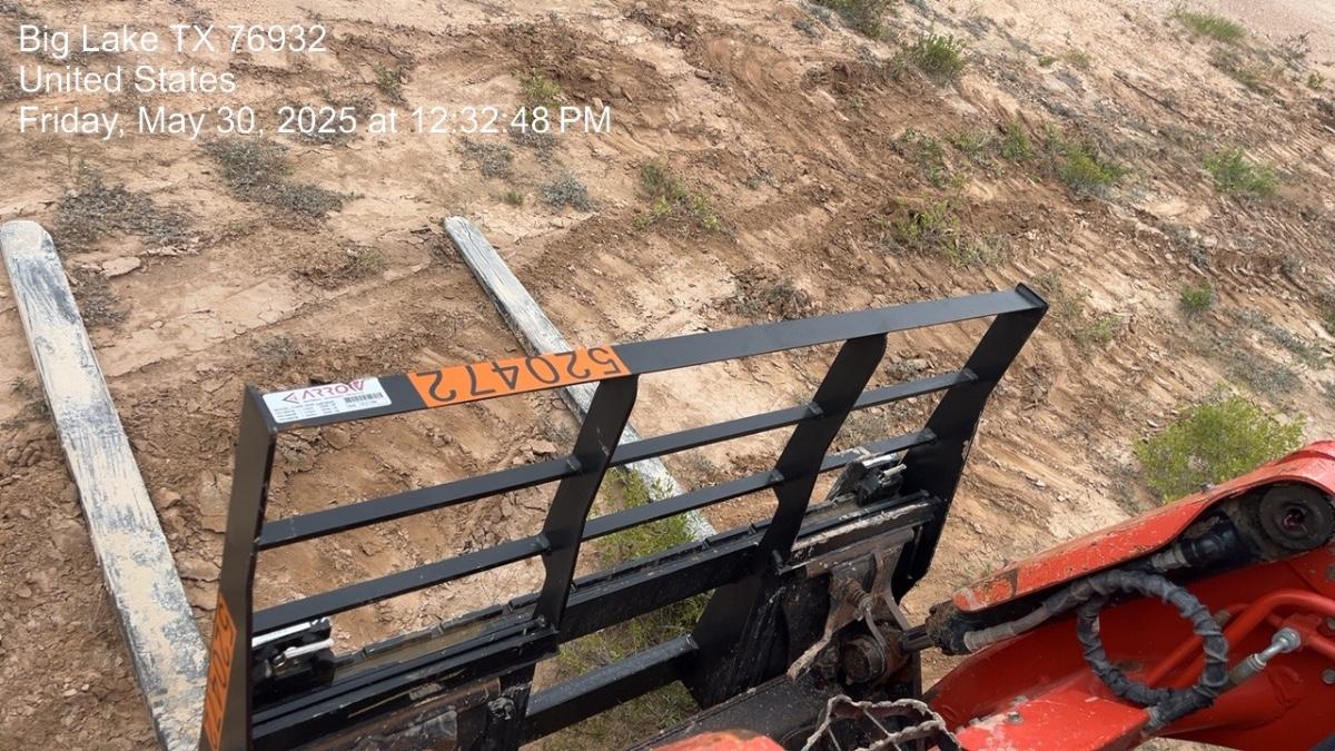 2025 ARROW MATERIAL HANDLING 60" Pallet Forks - Arrow