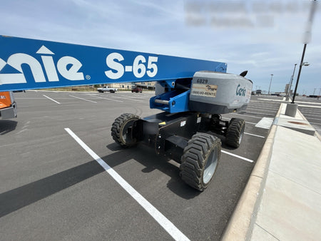 2017 GENIE S-65