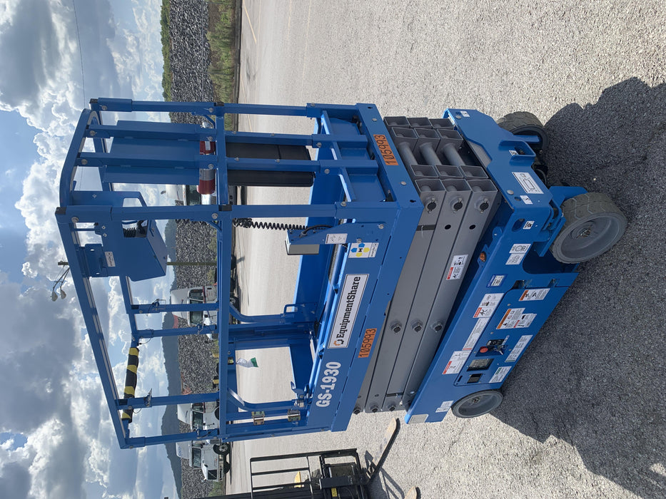2020 Genie GS-1930 Solid Non Marking Tires, Beacon, Folding rails with half height swing gate
