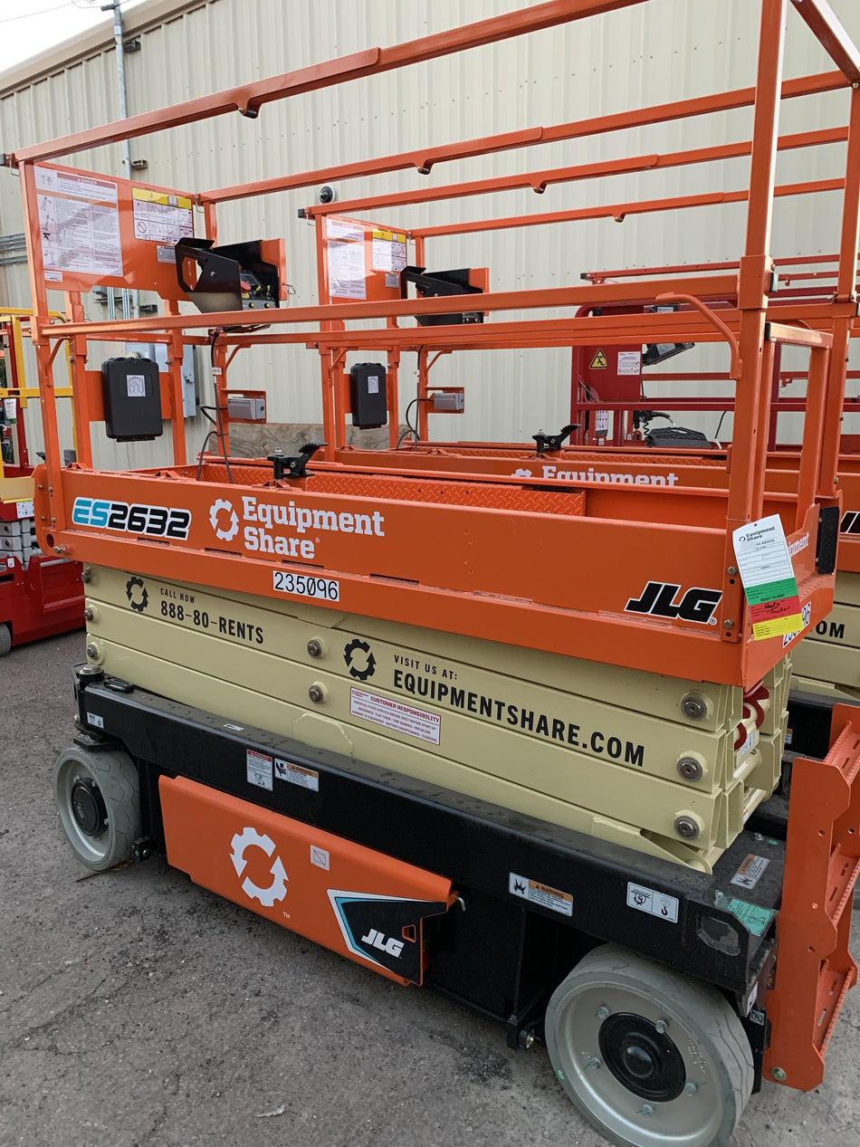 2022 JLG ES2632