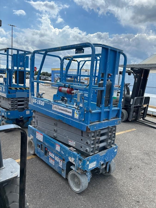 2019 Genie GS-1930 Fixed Rails with Chain Entry