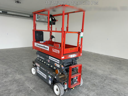 2020 Skyjack SJIII-3219 Solid NM Tires, Half height spring hinged entry gate, Dual Beacons, 800W Inverter