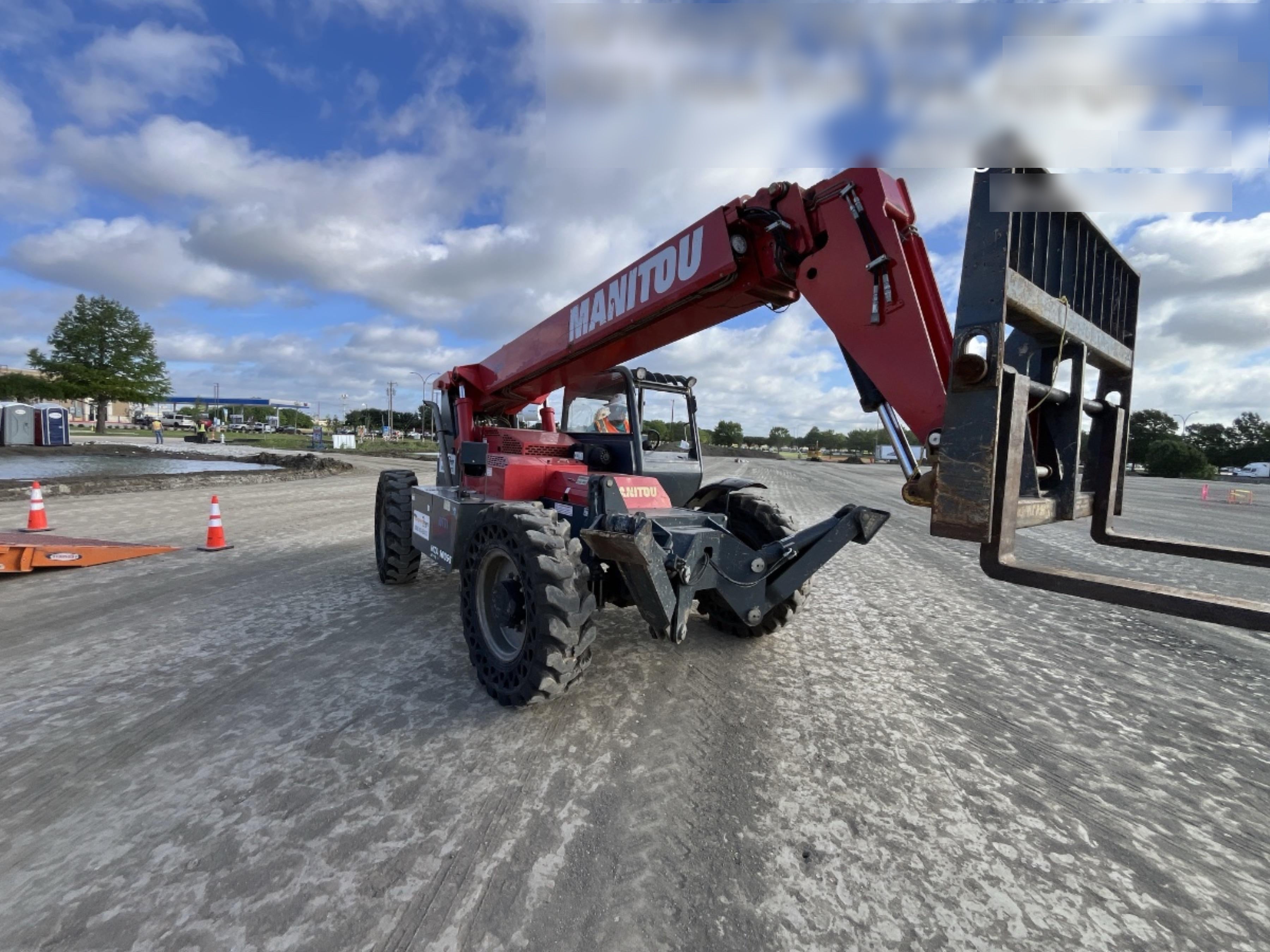 2018 MANITOU MTA10055