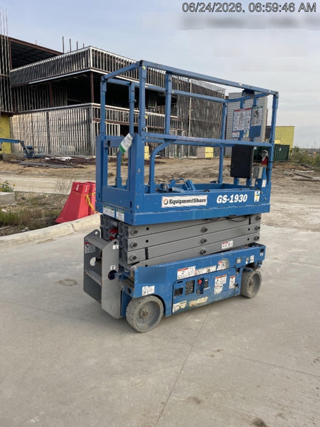 2020 Genie GS-1930 Solid Non Marking Tires, Beacon, Folding rails with half height swing gate
