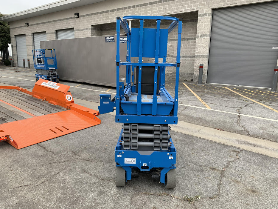 2020 Genie GS-1930 Solid Non Marking Tires, Beacon, Folding rails with half height swing gate, 800W Inverter