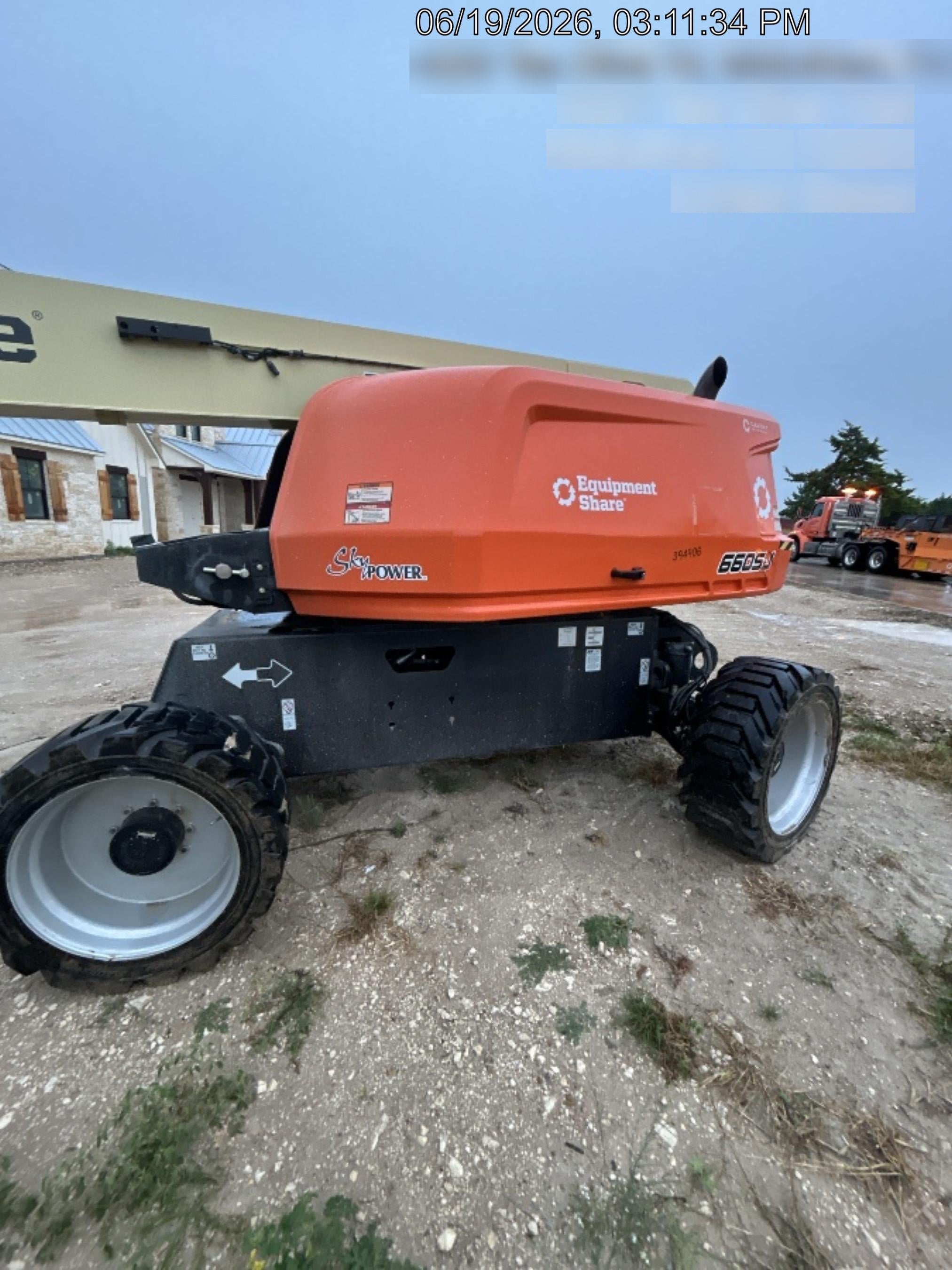 2024 JLG 660SJ