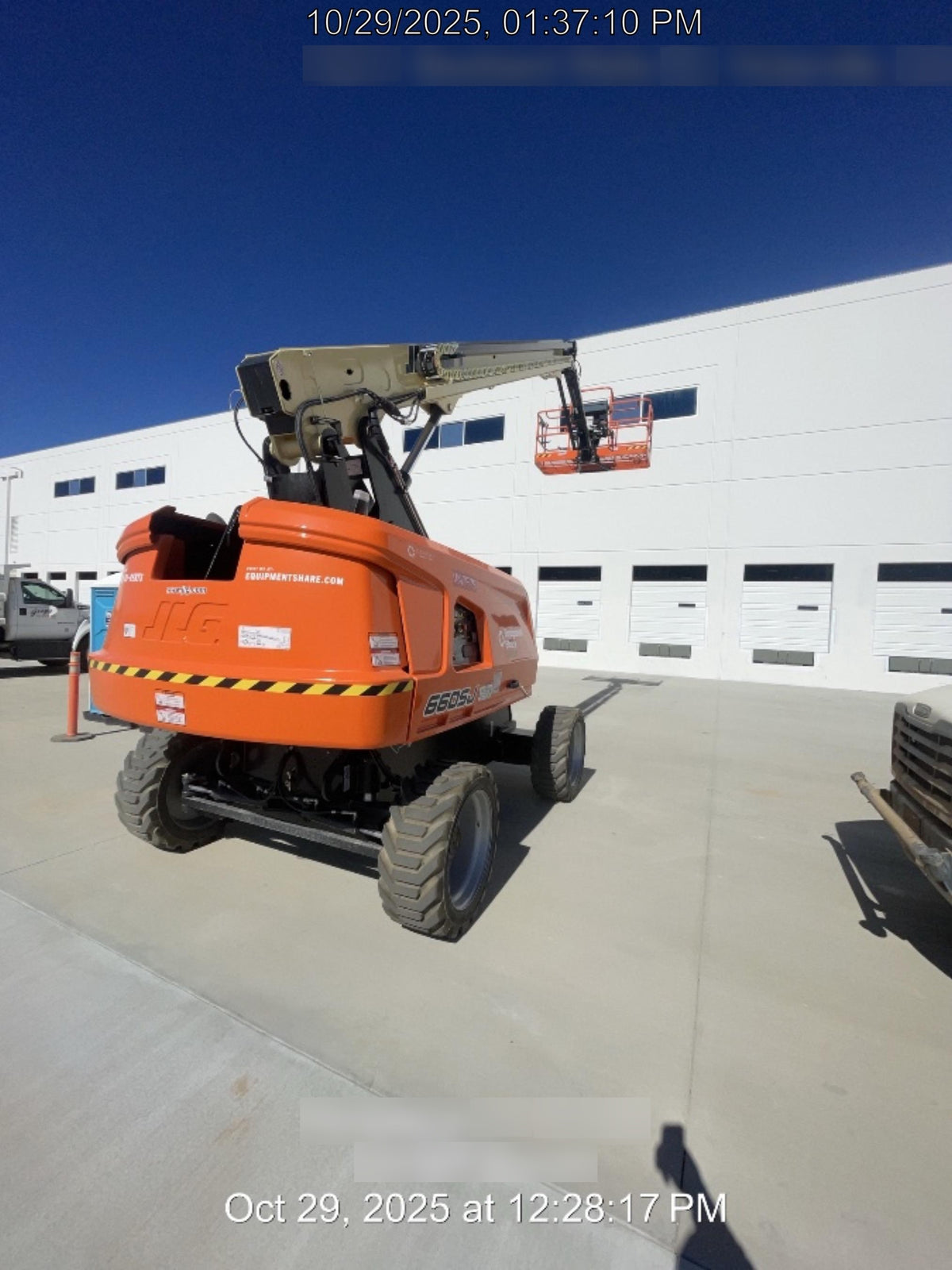 2025 JLG 660SJ