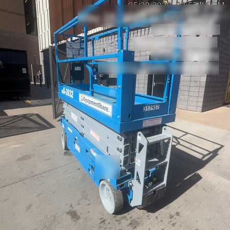 2023 GENIE GS-2632