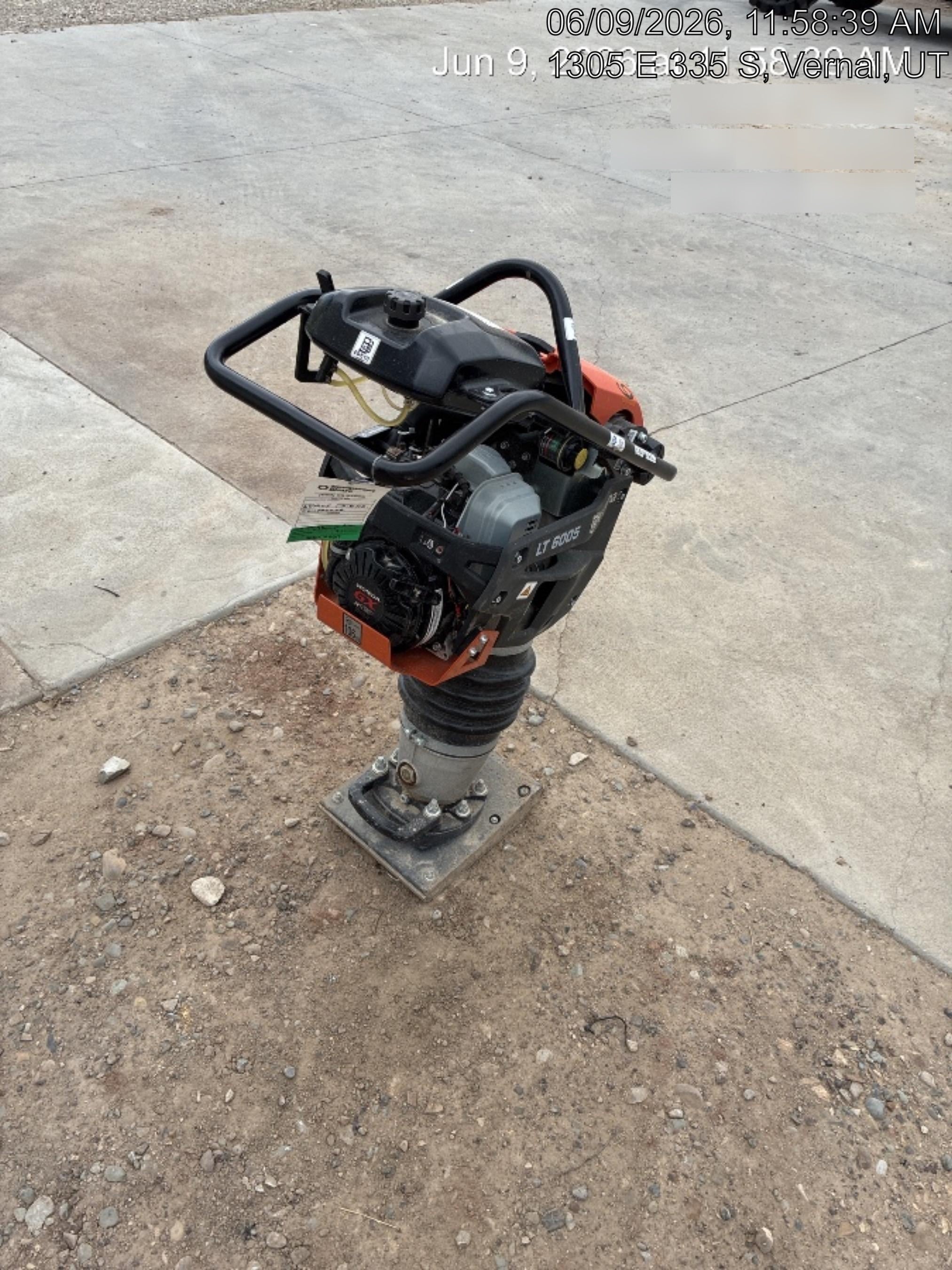 2025 HUSQVARNA LT6005