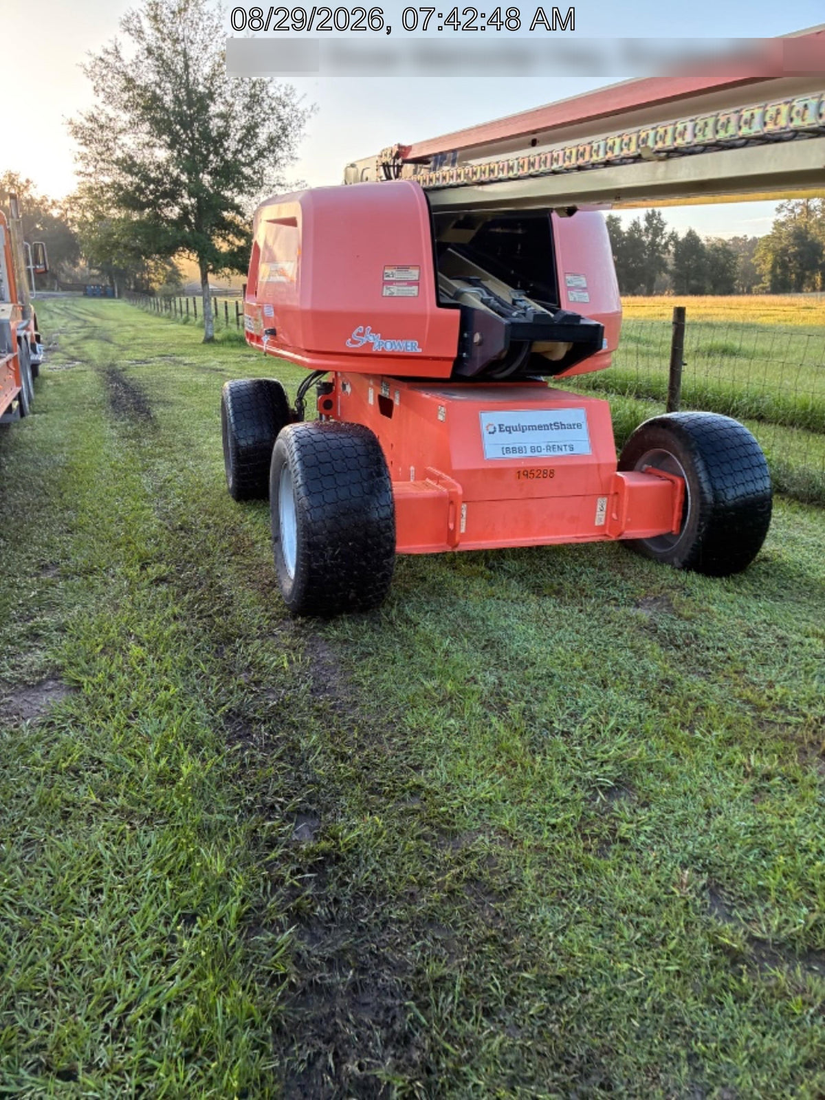 2021 JLG 660SJ