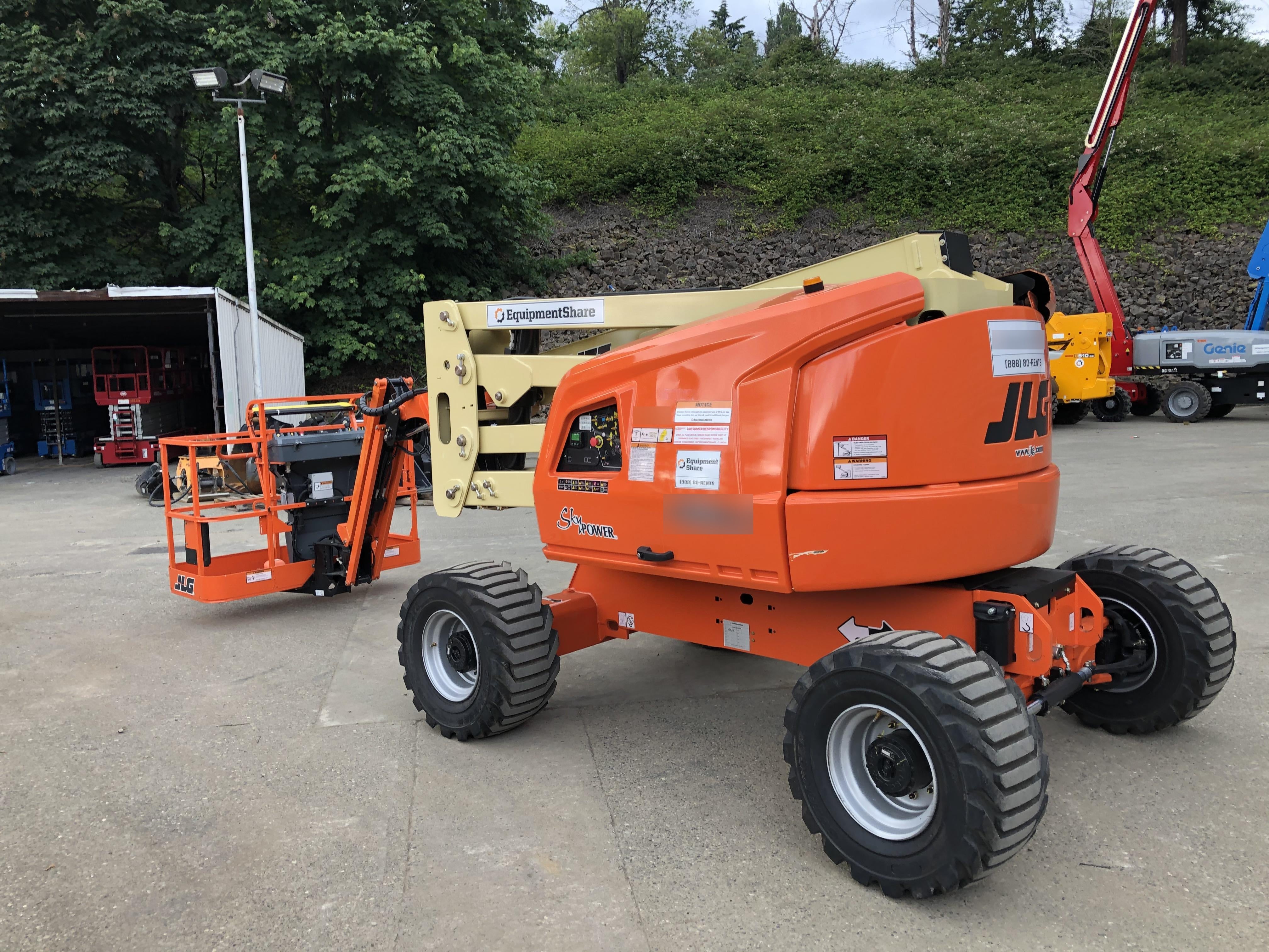 2019 JLG 450AJ