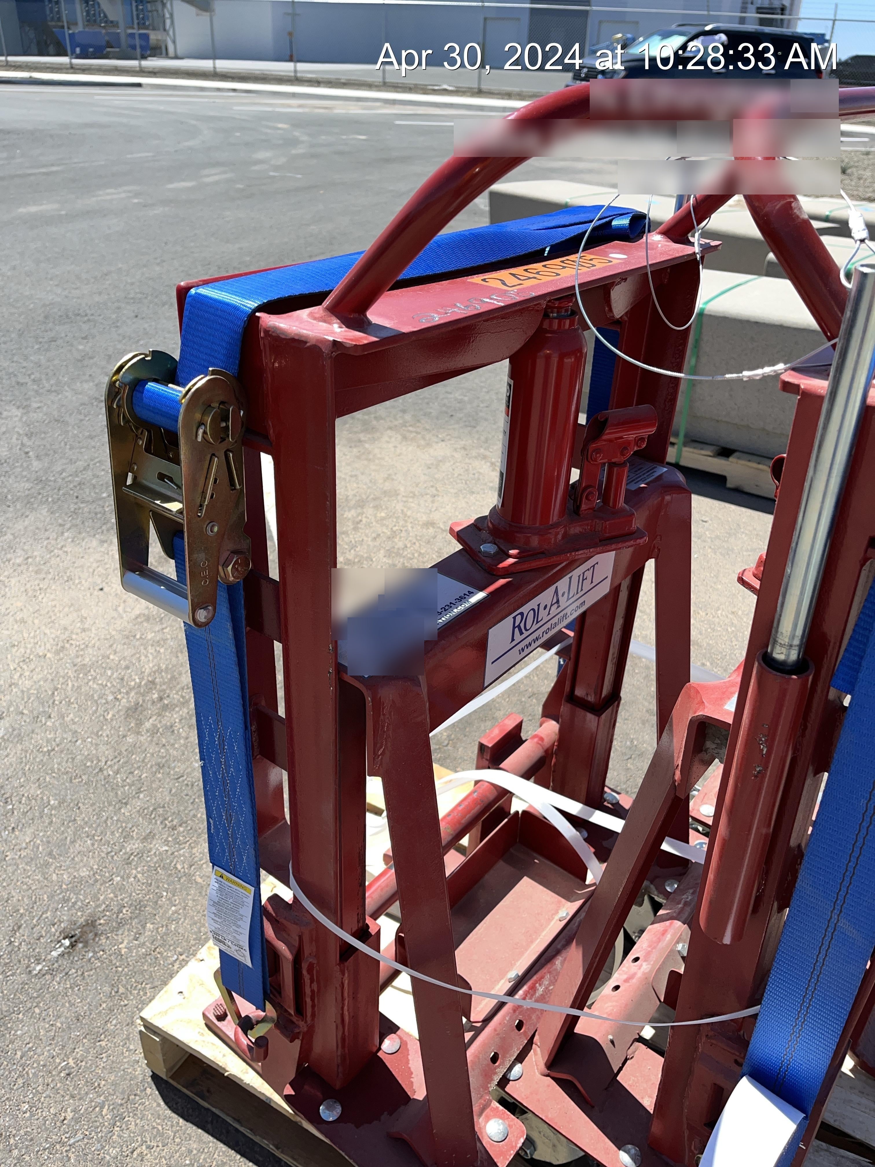 2022 ROL-A-LIFT M-6