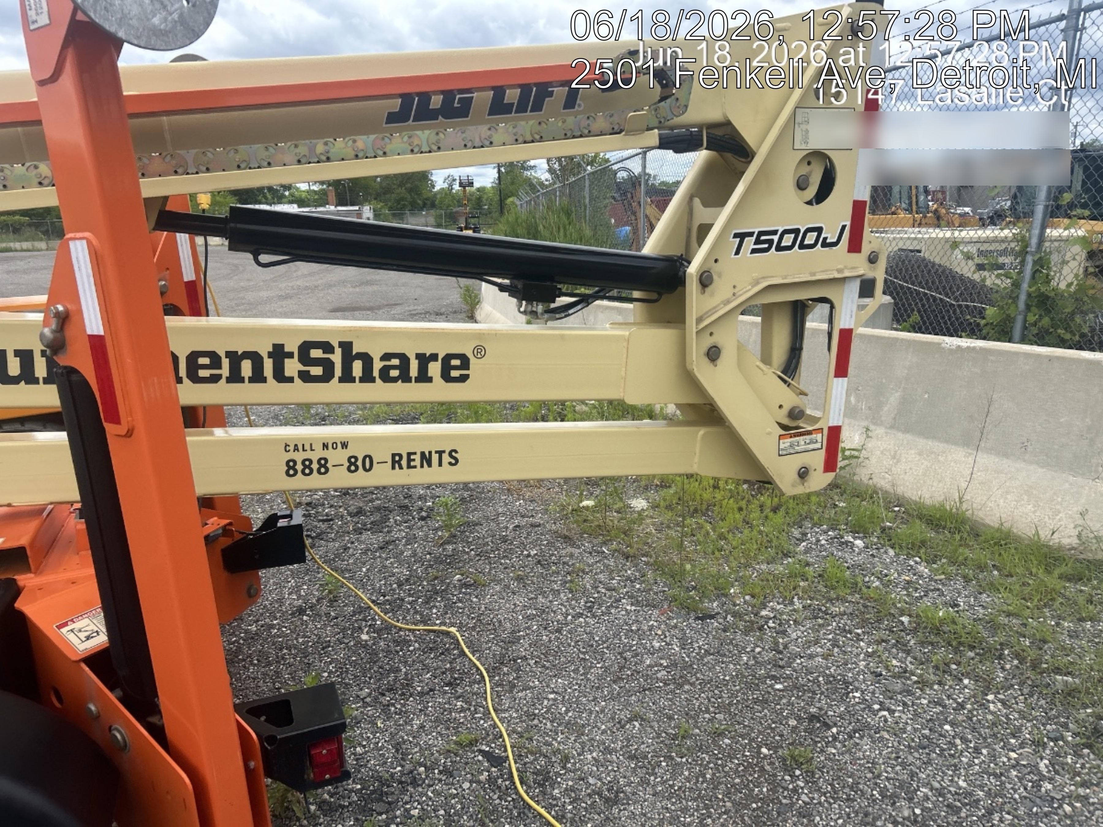 2023 JLG T500J