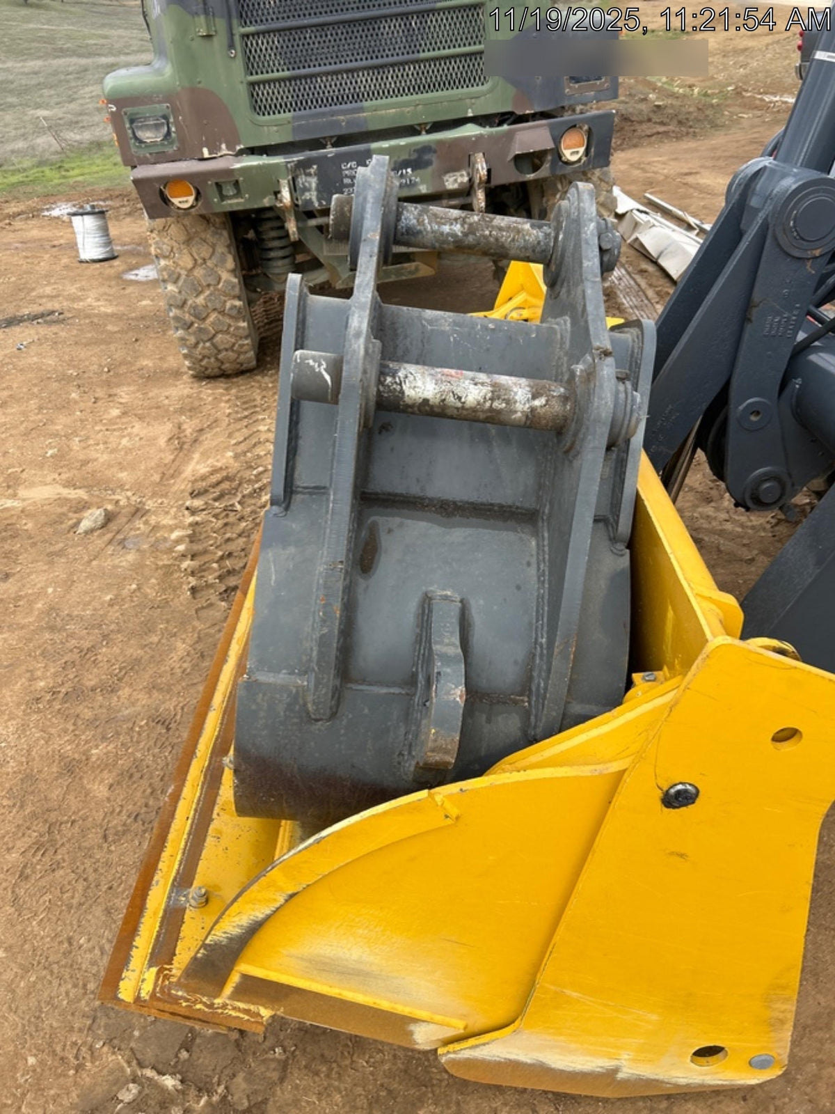 2025 LINK-BELT 24" Bucket - Link Belt