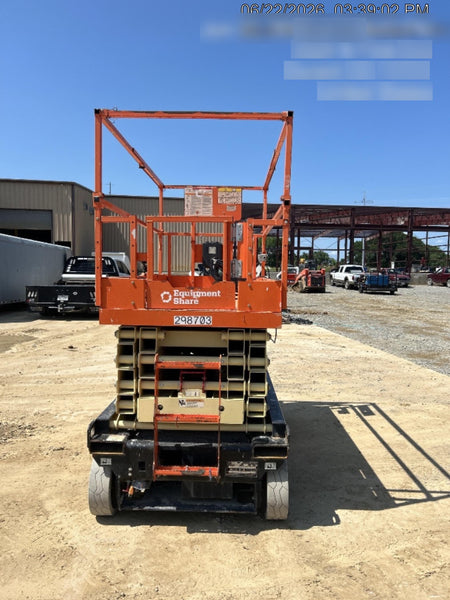 2023 JLG ES3246