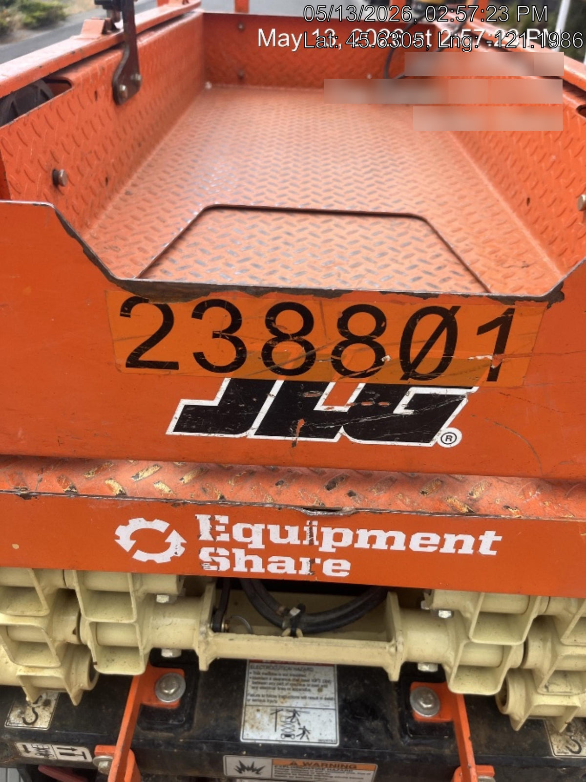 2022 JLG ES1330L