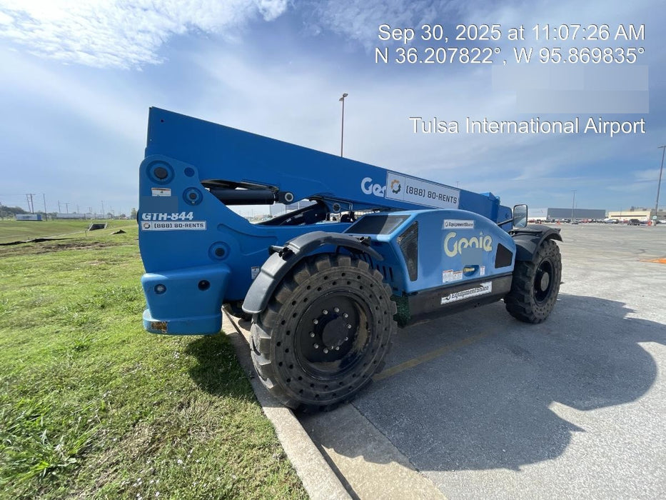 2019 Genie GTH-844 GTH-844 w/Open ROPS, FF Tires, beacon/work lights, 60" carriage/forks