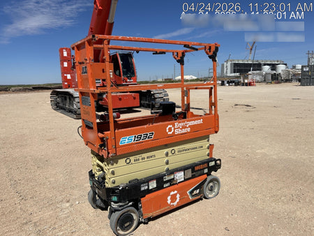 2022 JLG ES1932