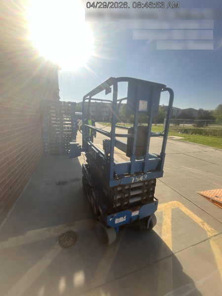 2017 Genie GS-1930 Genie GS-1930 Lift w/Fixed Rail and Chain Entry