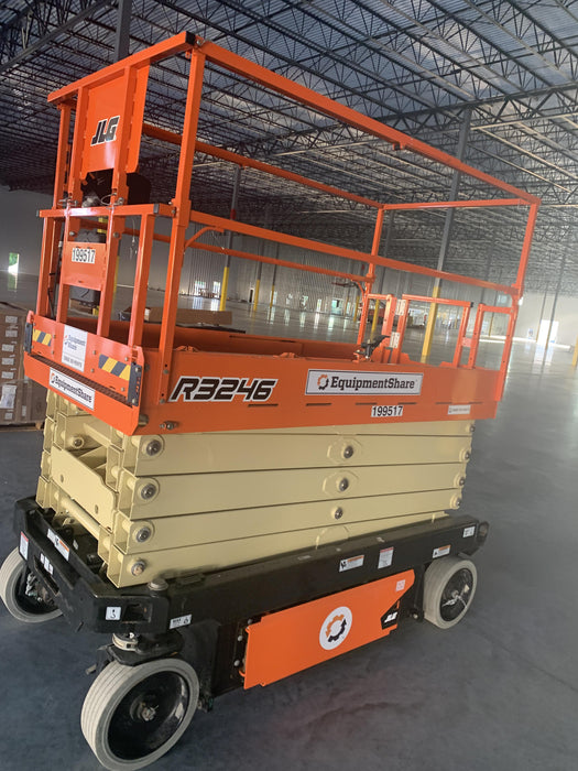 2021 JLG R3246