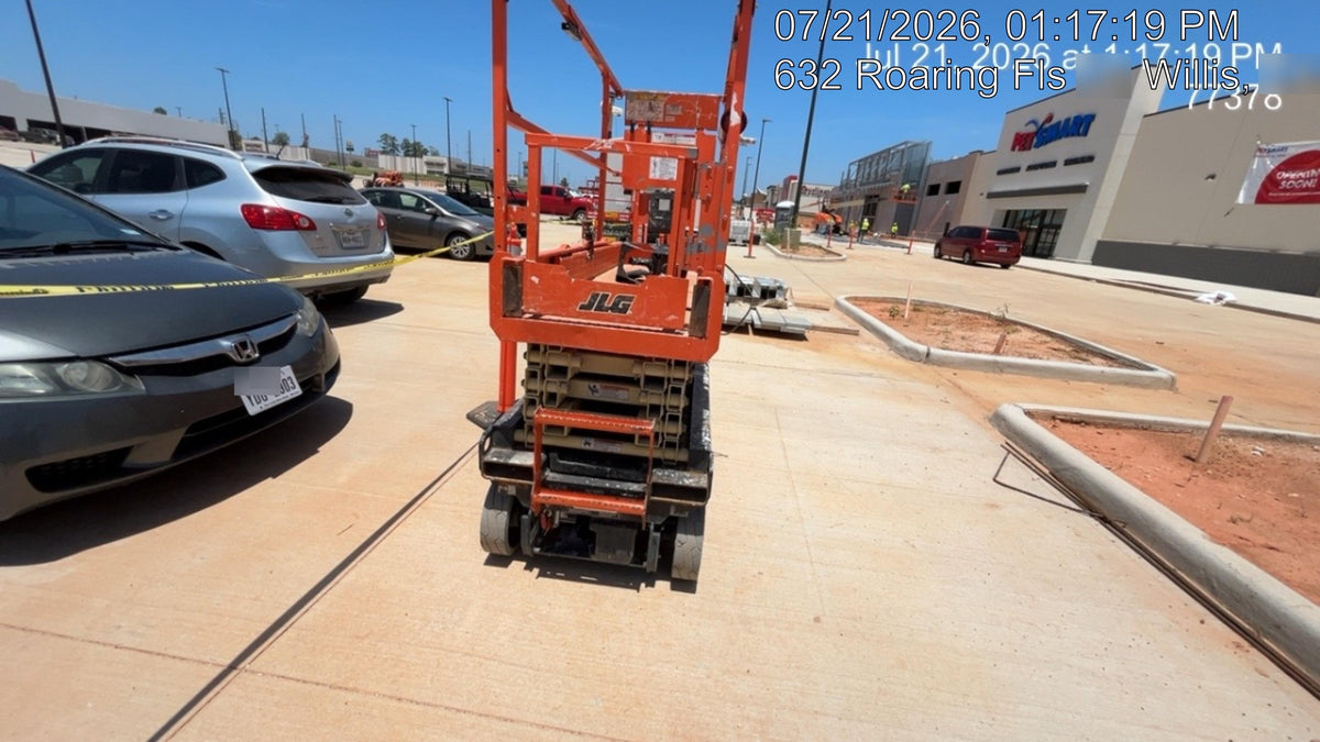 2022 JLG ES1932