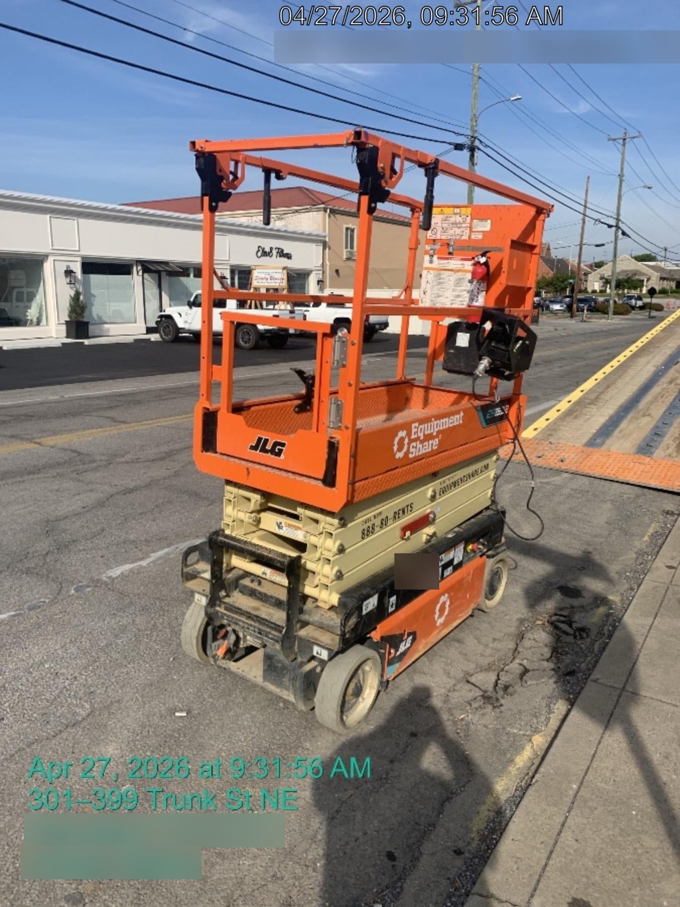 2025 JLG ES1932