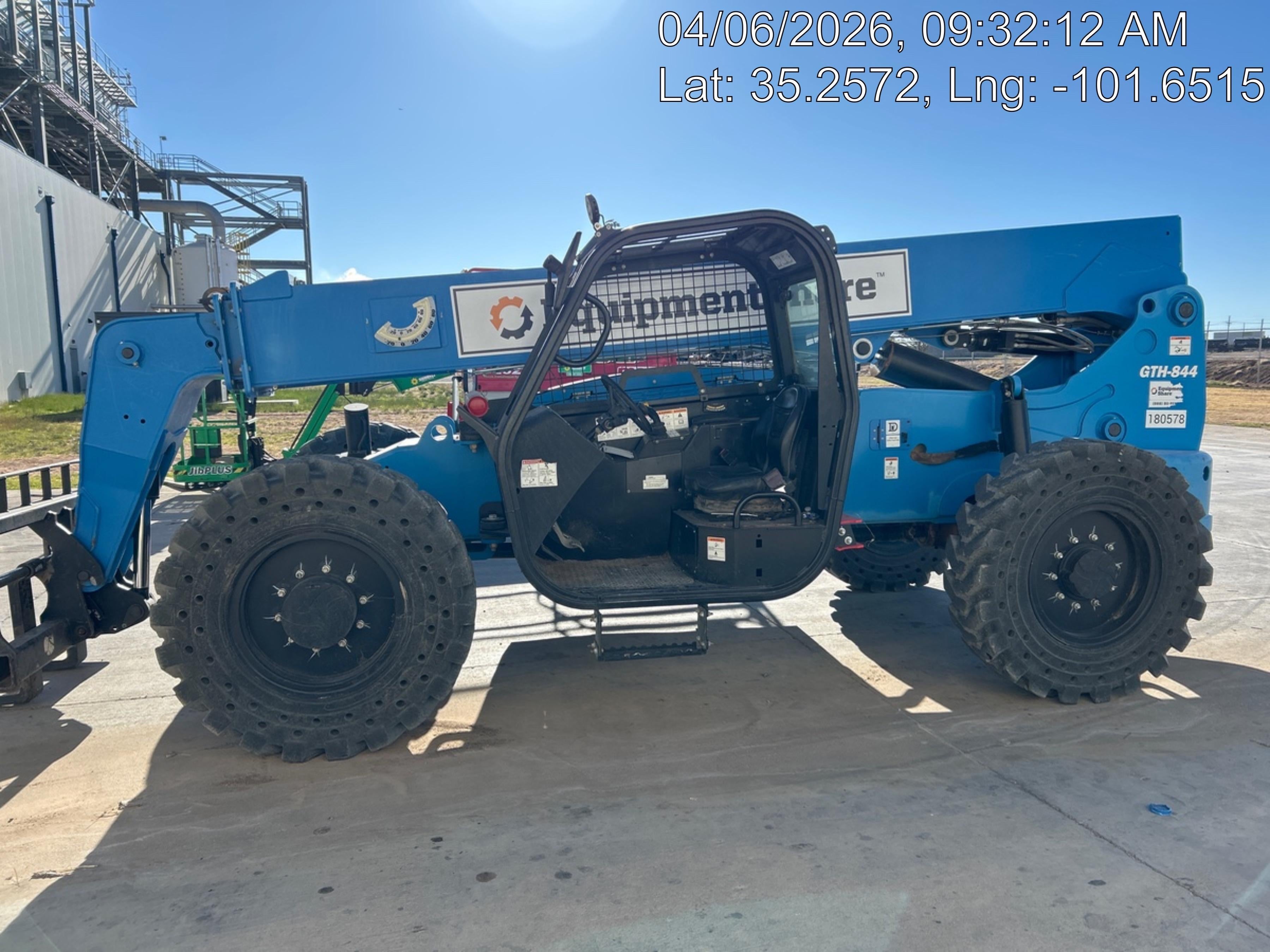 2021 GENIE GTH-844
