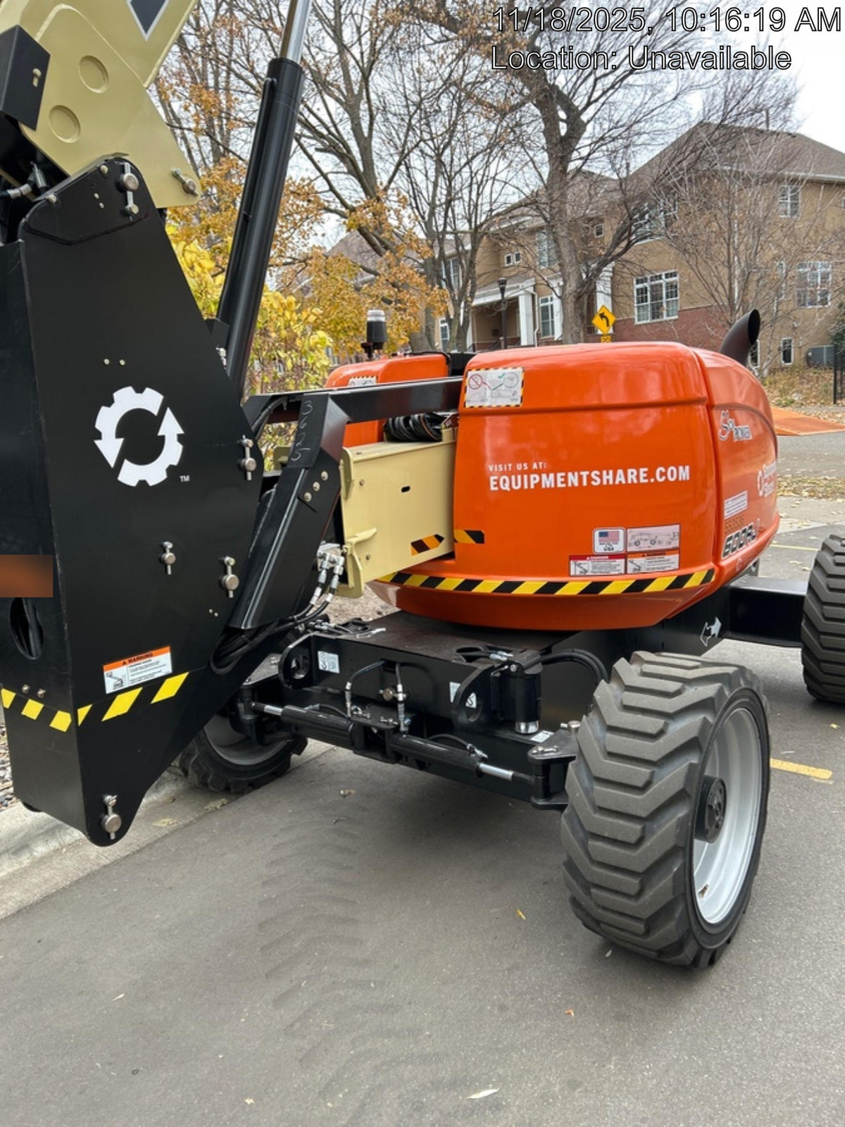 2025 JLG 600AJ