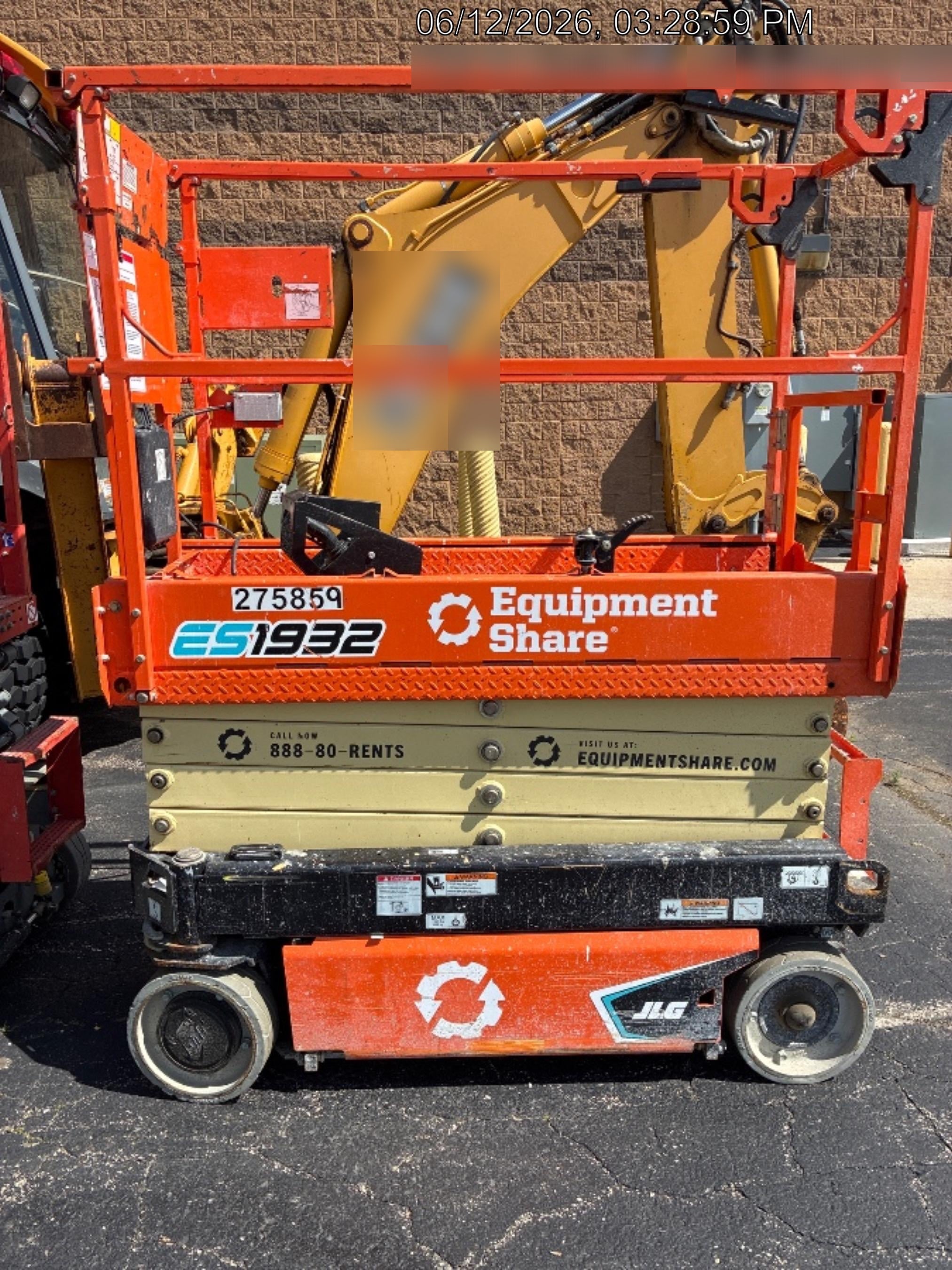 2022 JLG ES1932