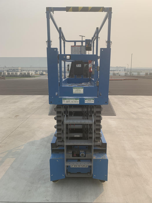 2020 Genie GS-3232 Standard, Folding half height swing gate, 800W Inverter