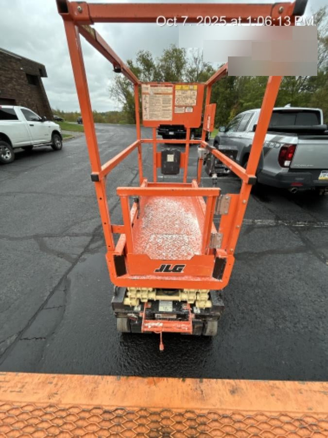 2022 JLG ES1330L