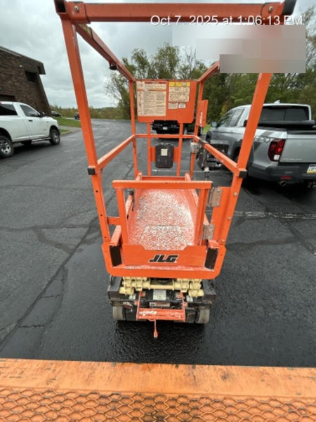 2022 JLG ES1330L