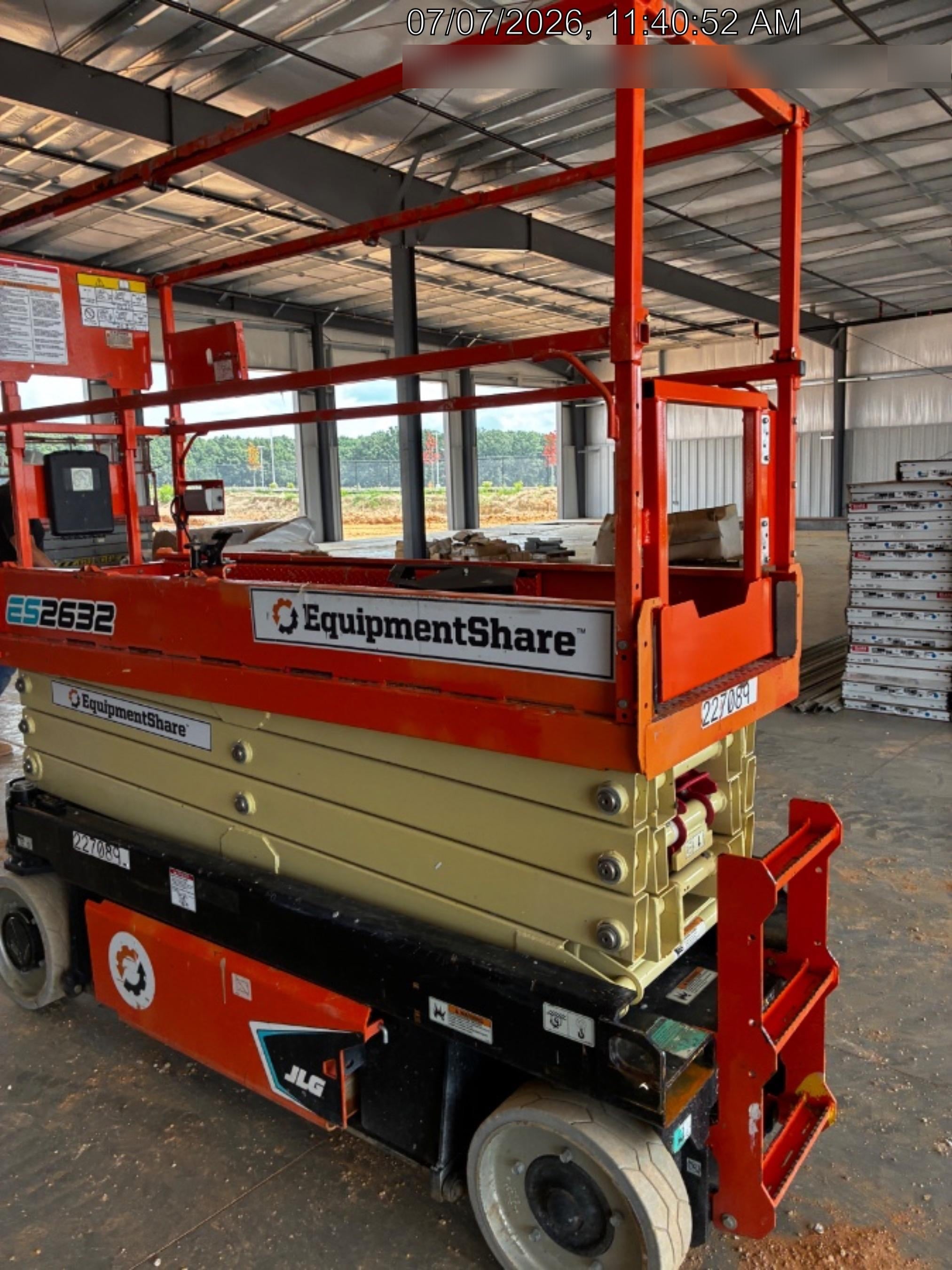 2022 JLG ES2632